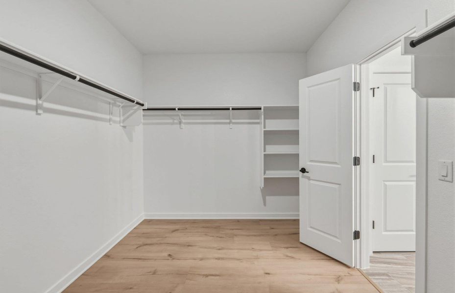 Spacious, unfurnished interior of a new home in Cameron Place, Manor (Image 22).