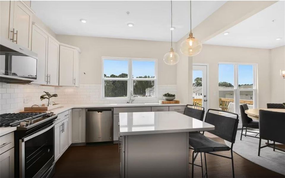 Furnished interior view inside a new home in Hamilton Place, Cartersville (Image 7).