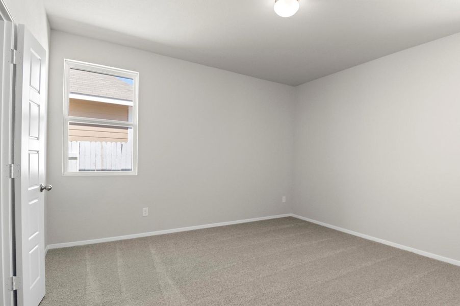 Spacious, unfurnished interior of a new home in Casetta Ranch, Kyle (Image 25).
