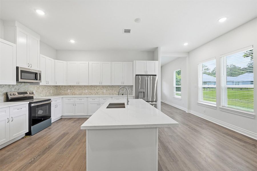 Furnished interior view inside a new home in , Hempstead (Image 7).