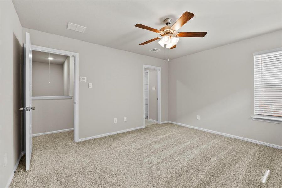 Spacious, unfurnished interior of a new home in Orchard Village, Fort Worth (Image 17). Spacious, unfurnished interior of a new home in Orchard Village, Fort Worth (Image 17).