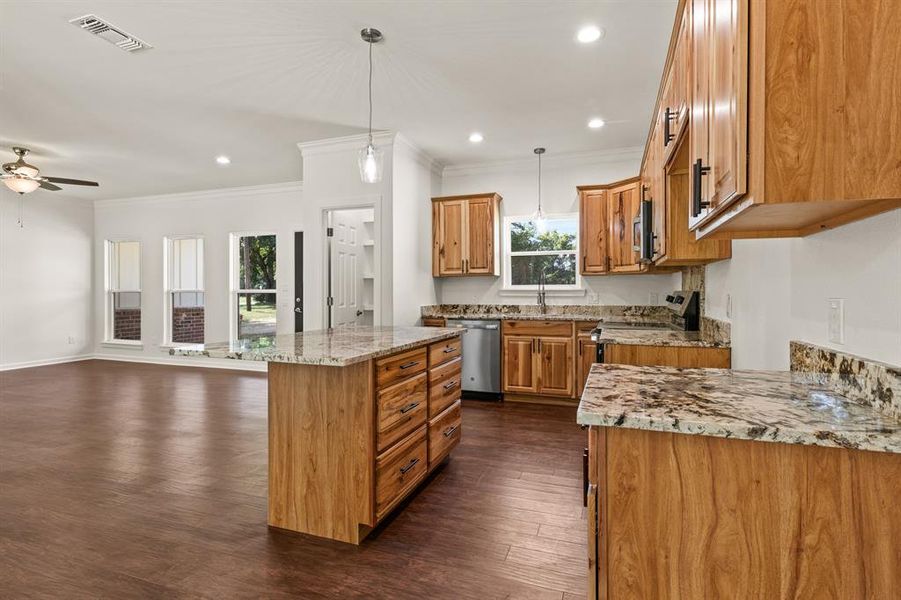 Furnished interior view inside a new home in , Mount Vernon (Image 8).