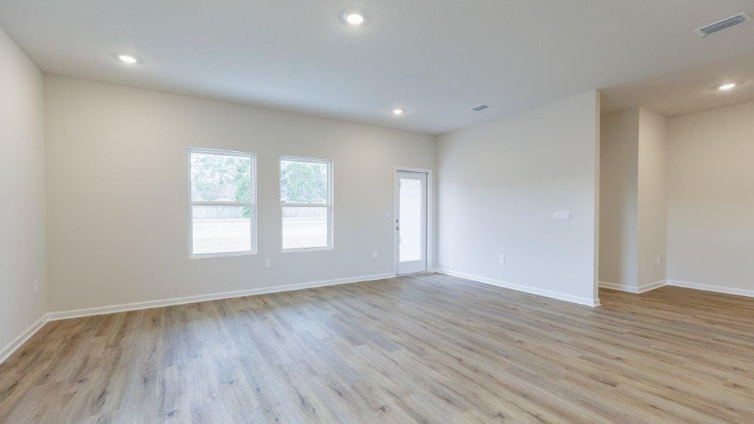 Representative unfurnished interior of a home built from the Plan by D.R. Horton in Greystone, Crawfordville (Image 14). Representative unfurnished interior of a home built from the Plan by D.R. Horton in Greystone, Crawfordville (Image 14).