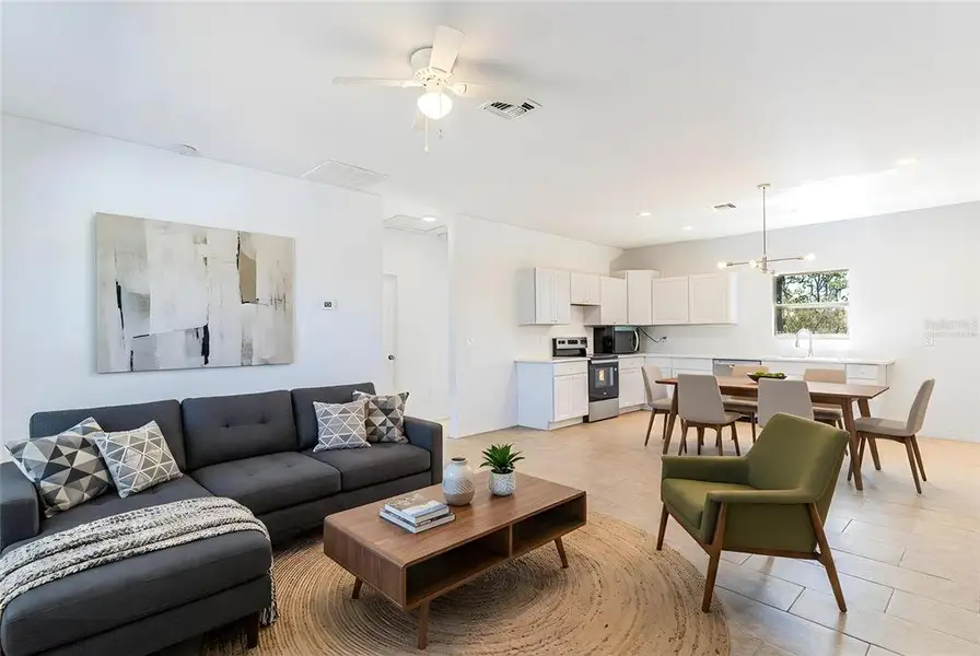 Furnished interior view inside a new home in , Lake Placid (Image 4).