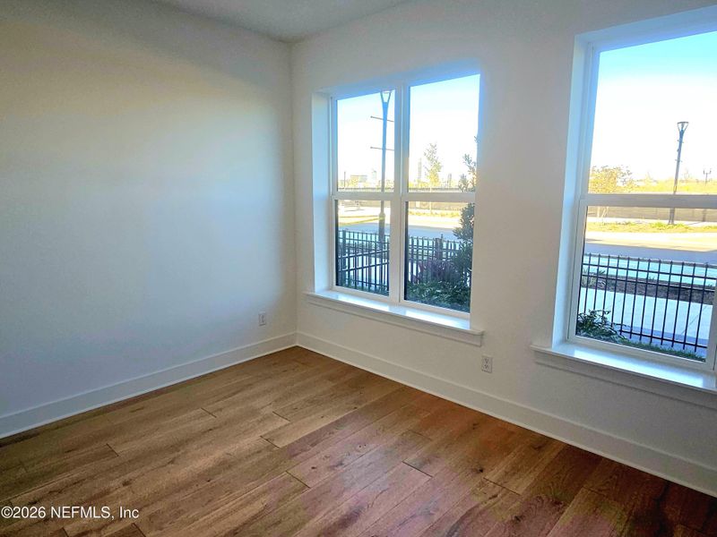 Spacious, unfurnished interior of a new home in , Jacksonville (Image 18).