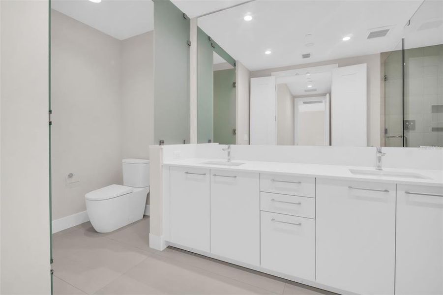 Furnished interior view inside a new home in , St. Petersburg (Image 15).