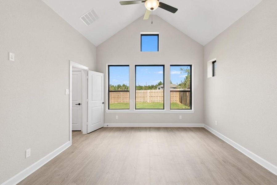 Spacious, unfurnished interior of a new home in Colton 45' Homesites, Todd Mission (Image 31).