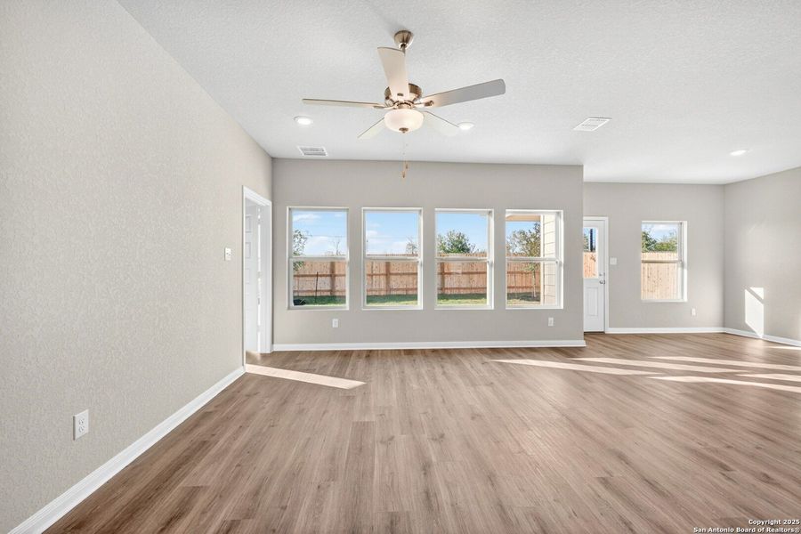 Spacious, unfurnished interior of a new home in Paloma Park, Converse (Image 23). Spacious, unfurnished interior of a new home in Paloma Park, Converse (Image 23).