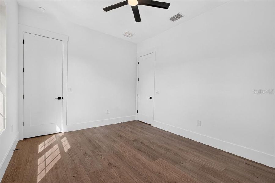 Spacious, unfurnished interior of a new home in , Deland (Image 13).