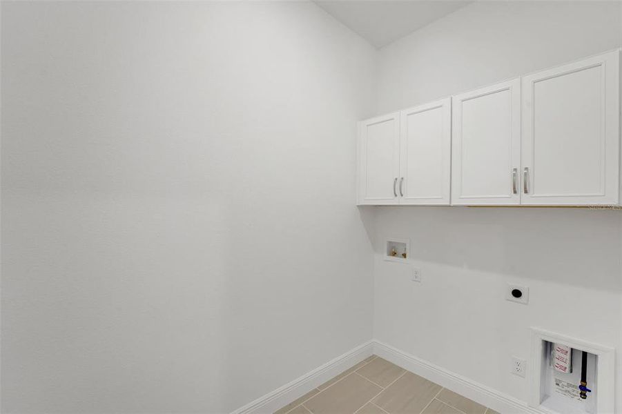 Spacious, unfurnished interior of a new home in Palms at Windermere, Windermere (Image 27).