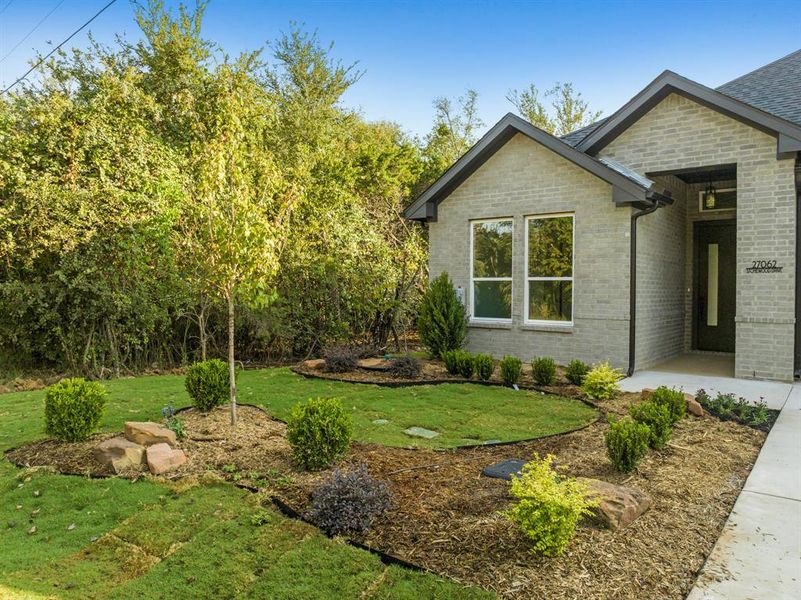 Exterior details and patio area of a home in , Whitney (Image 18).