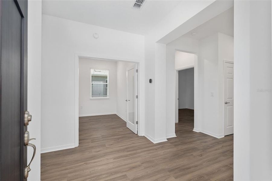 Spacious, unfurnished interior of a new home in , Ocala (Image 40).