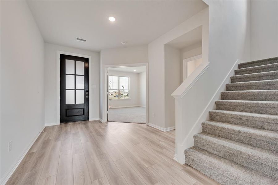 Spacious, unfurnished interior of a new home in Spiritas Ranch, Little Elm (Image 22).