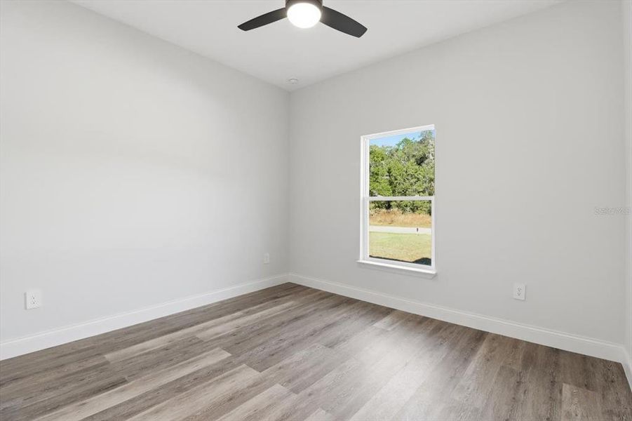 Spacious, unfurnished interior of a new home in , Citrus Springs (Image 16).