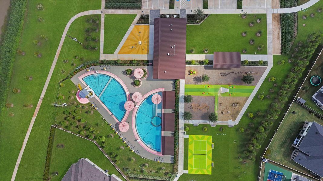 Community amenities in Harvest Green, Richmond (Image 30).