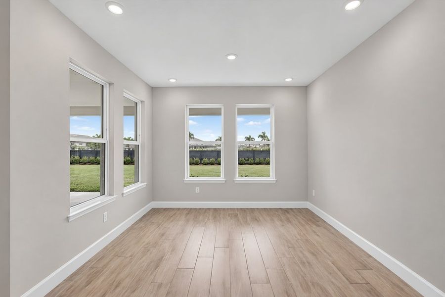 Spacious, unfurnished interior of a new home in Victoria Lakes, Odessa (Image 10).