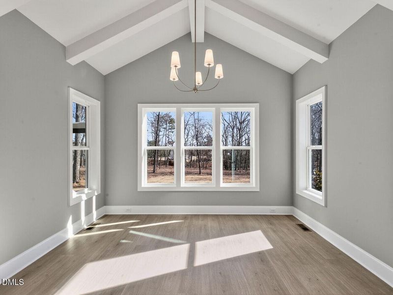 025-1280x960-sunroom