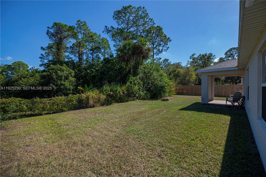 Exterior details and patio area of a home in , Labelle (Image 25).