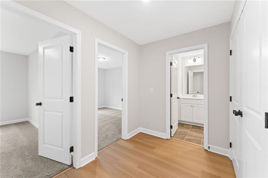 Spacious, unfurnished interior of a new home in Cherokee Township, Acworth (Image 22).