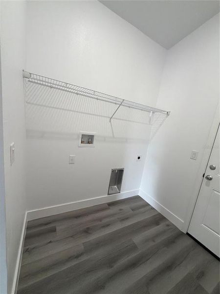 Spacious, unfurnished interior of a new home in , Lakeland (Image 16).