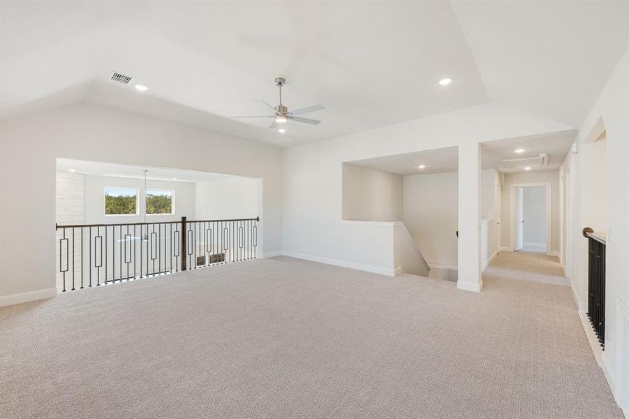 Spacious, unfurnished interior of a new home in Triple Diamond Ranch, Mansfield (Image 29).