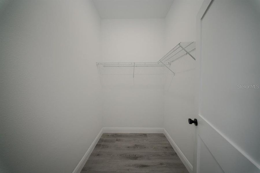 Spacious, unfurnished interior of a new home in , Ocala (Image 10).