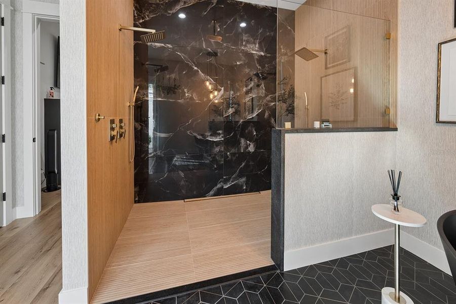 Close-up of interior finishes inside a home in , High Springs (Image 20).