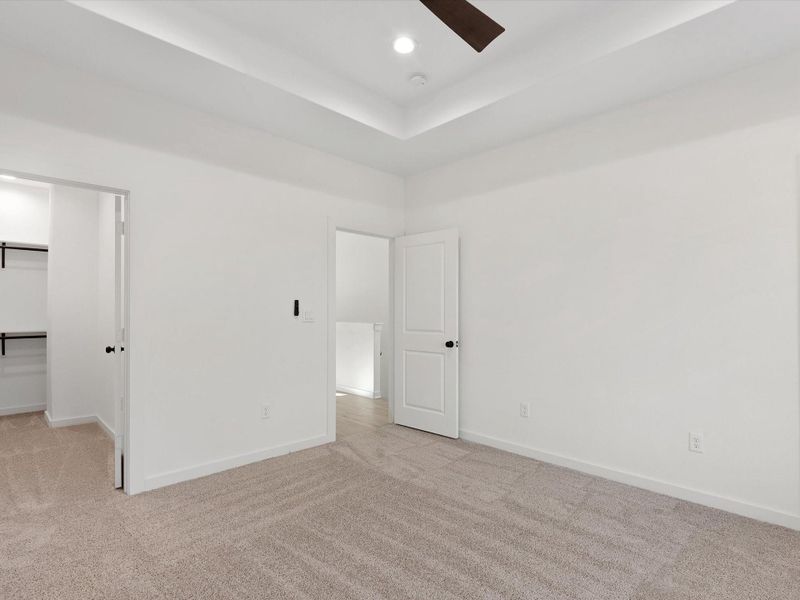 Spacious, unfurnished interior of a new home in , Houston (Image 23).