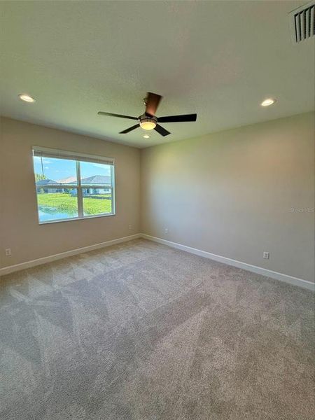 Spacious, unfurnished interior of a new home in Valencia Ridge (55+), Wesley Chapel (Image 8). Spacious, unfurnished interior of a new home in Valencia Ridge (55+), Wesley Chapel (Image 8).