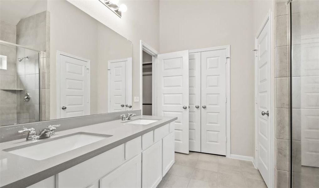 Double sinks in owner's bath (*Photo not of actual home and used for illustration purposes only.)