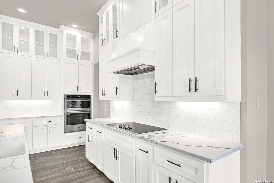 Furnished interior view inside a new home in , La Vernia (Image 17).