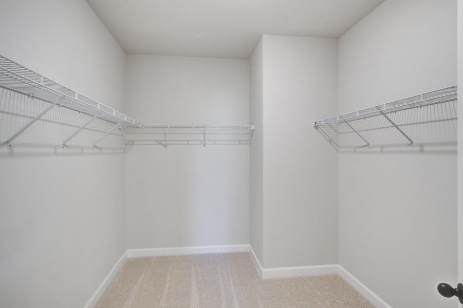 Spacious, unfurnished interior of a new home in , Summerville (Image 21).