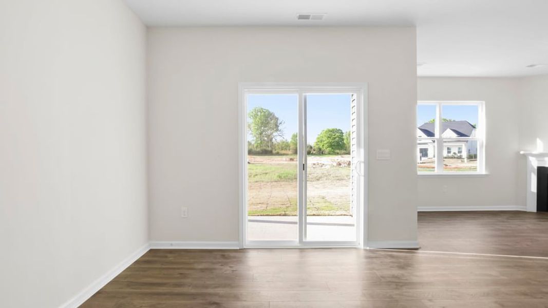 Spacious, unfurnished interior of a new home in Woodglen, Piedmont (Image 26).