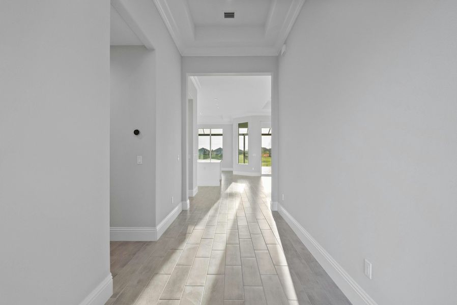 2D floor plan layout for the Monarch Grande by GHO Homes in Belterra, Port St. Lucie, FL (Image 17).