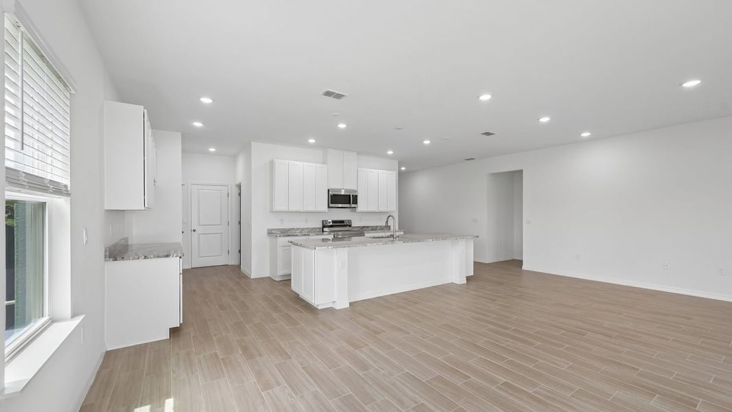 Furnished interior view inside a new home in Port Charlotte, Port Charlotte (Image 9).
