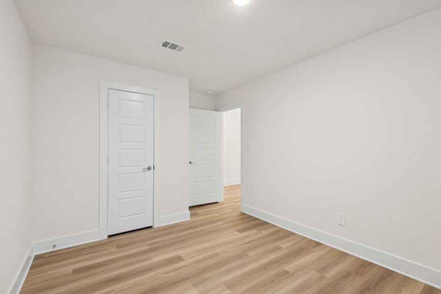 Spacious, unfurnished interior of a new home in Magnolia Ridge, Magnolia (Image 27).
