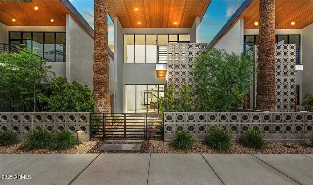 42-6918 E 2nd St 42 VT 42-6918 E 2nd St 42 VT