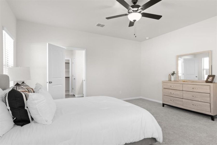 Furnished interior view inside a new home in Saddle Creek, Georgetown (Image 29).