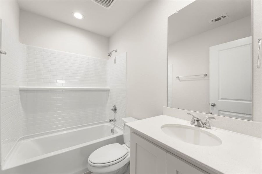 23. 3723 Jade - 2ND Bath