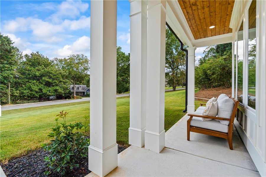 Exterior details and patio area of a home in , Lilburn (Image 39).