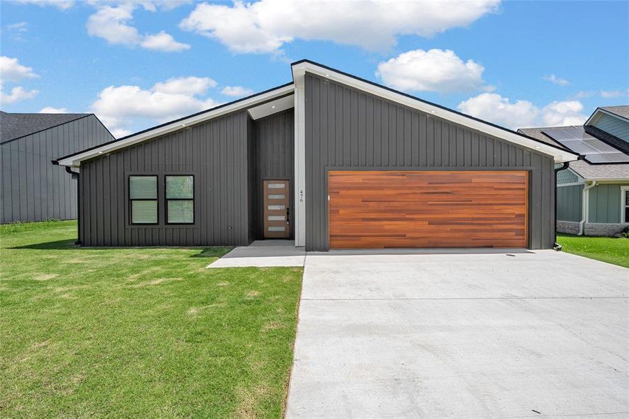 Front exterior of a new home in , Waco, TX, highlighting curb appeal (Image 2). Front exterior of a new home in , Waco, TX, highlighting curb appeal (Image 2).
