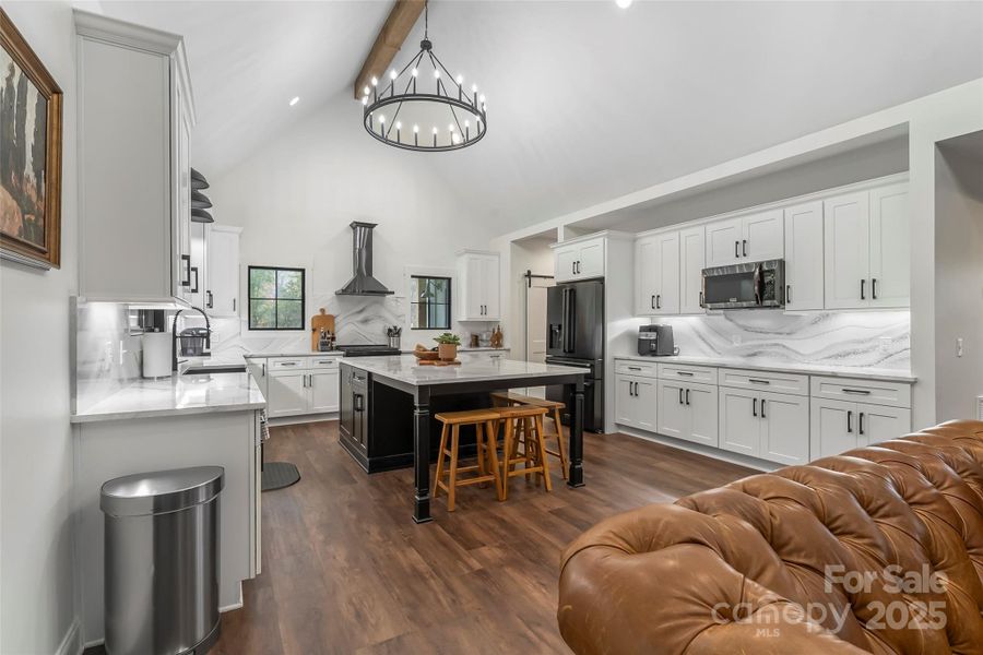 Furnished interior view inside a new home in , Nebo (Image 13).
