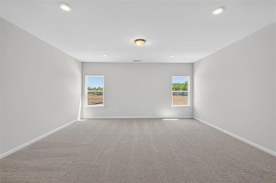 Spacious, unfurnished interior of a new home in Evergreen at Lakeside, Temple (Image 33).