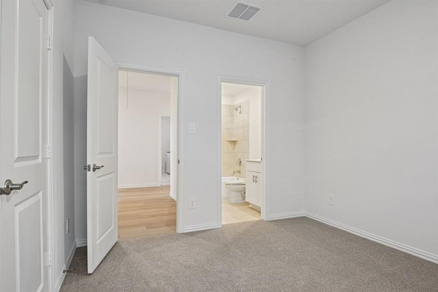 Spacious, unfurnished interior of a new home in Lakehaven - Signature Series, Farmersville (Image 33). Spacious, unfurnished interior of a new home in Lakehaven - Signature Series, Farmersville (Image 33).