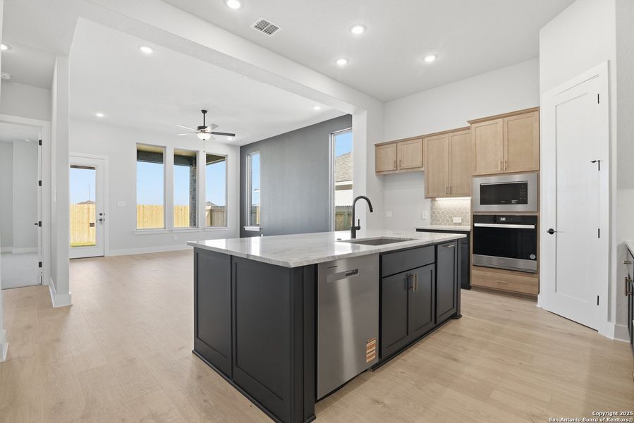 Furnished interior view inside a new home in Haby Hill 50s, San Antonio (Image 5). Furnished interior view inside a new home in Haby Hill 50s, San Antonio (Image 5).