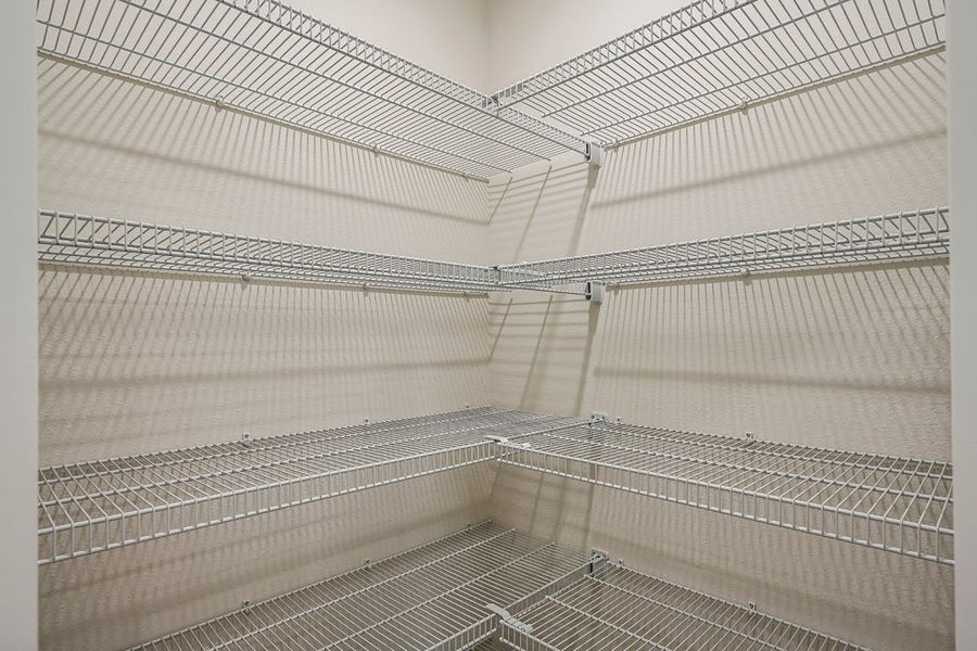 Spacious, unfurnished interior of a new home in Two Rivers, Zephyrhills (Image 16).