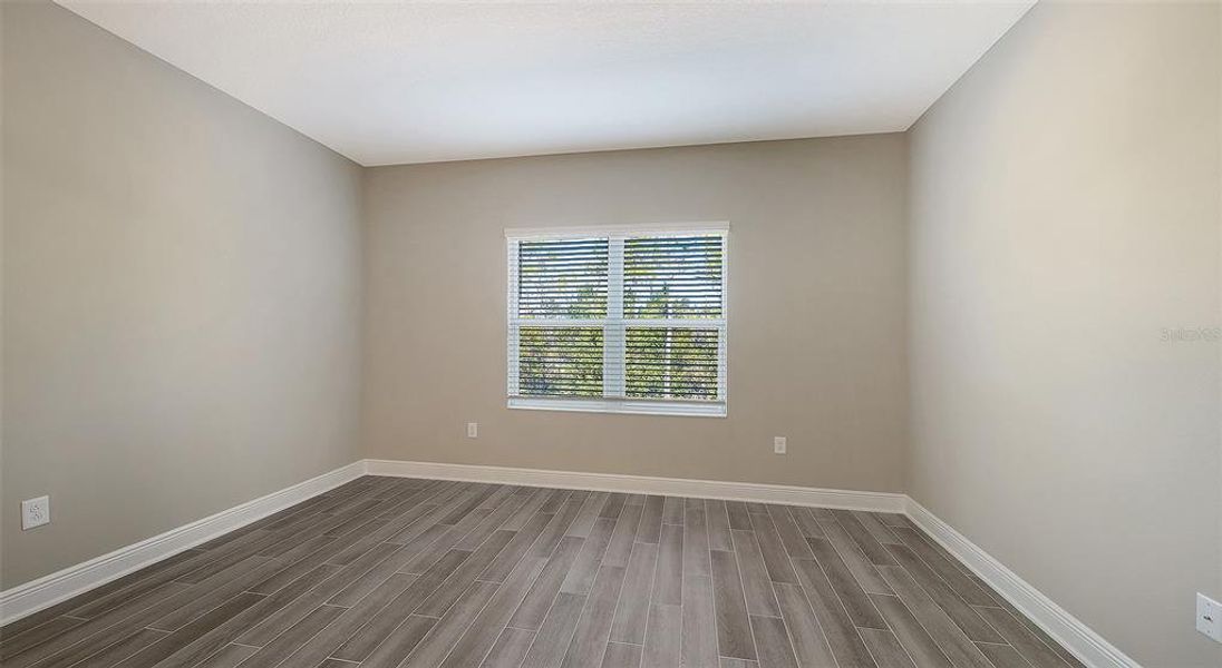 Spacious, unfurnished interior of a new home in , Venice (Image 26).