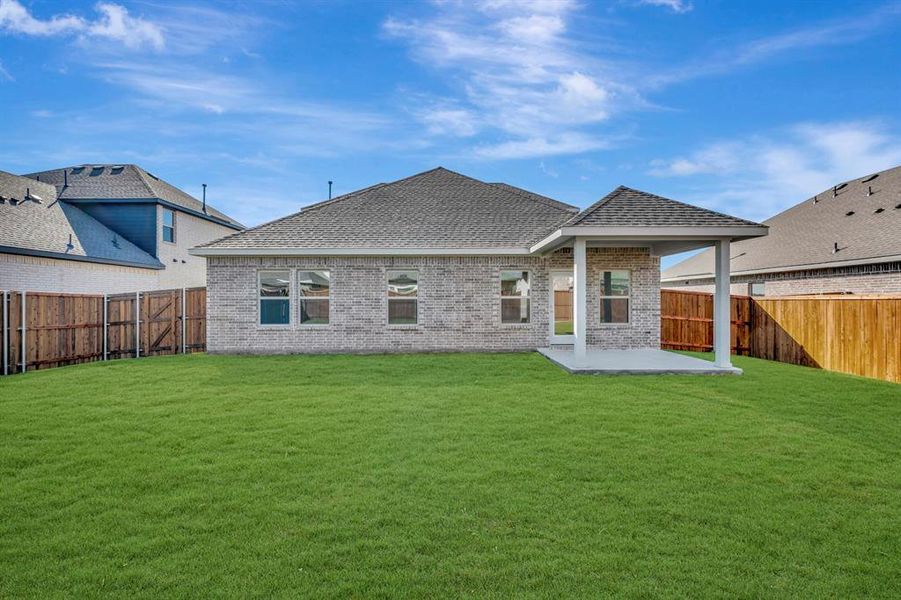 Exterior details and patio area of a home in Rolling Ridge, Van Alstyne (Image 24). Exterior details and patio area of a home in Rolling Ridge, Van Alstyne (Image 24).