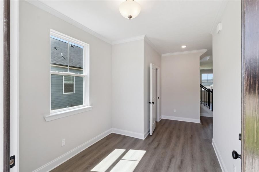 Spacious, unfurnished interior of a new home in Windsor, North Augusta (Image 11).