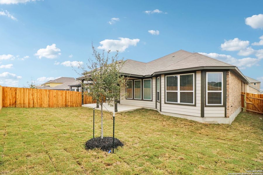 Exterior details and patio area of a home in Sagebrooke - Classic Series, San Antonio (Image 25).
